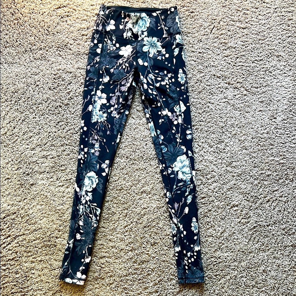 Victoria's Secret Leggings with pockets size XS